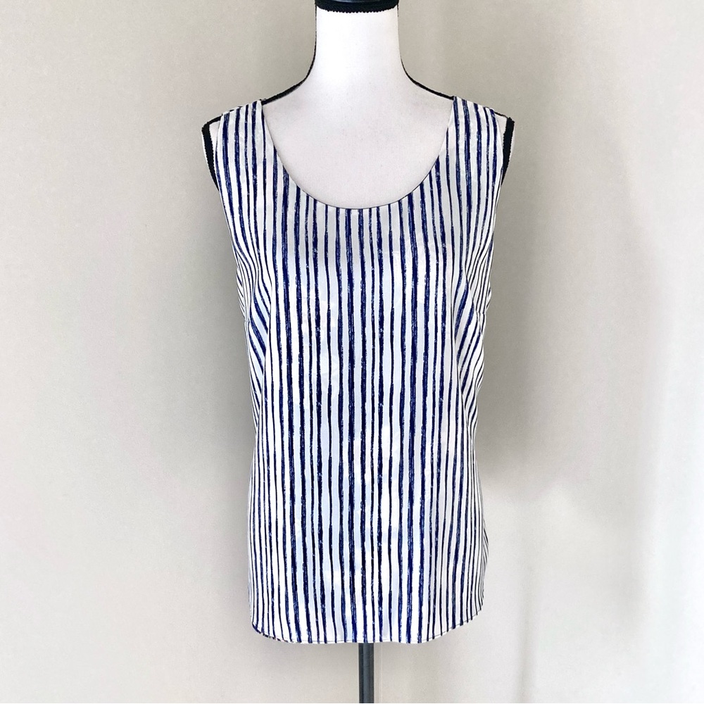 Chico's Reversible Sleeveless Tank – Navy Floral & Nautical Stripe Size L - Picture 5 of 13